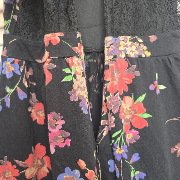 EXPRESS Black Floral Lace Back Romper Pockets Sz Small Boho Romantic Cottagecore - Picture 5 of 13